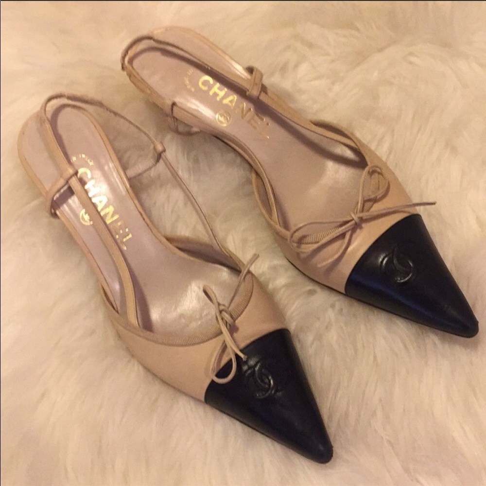 Vintage Chanel sling back pumps in a size 38